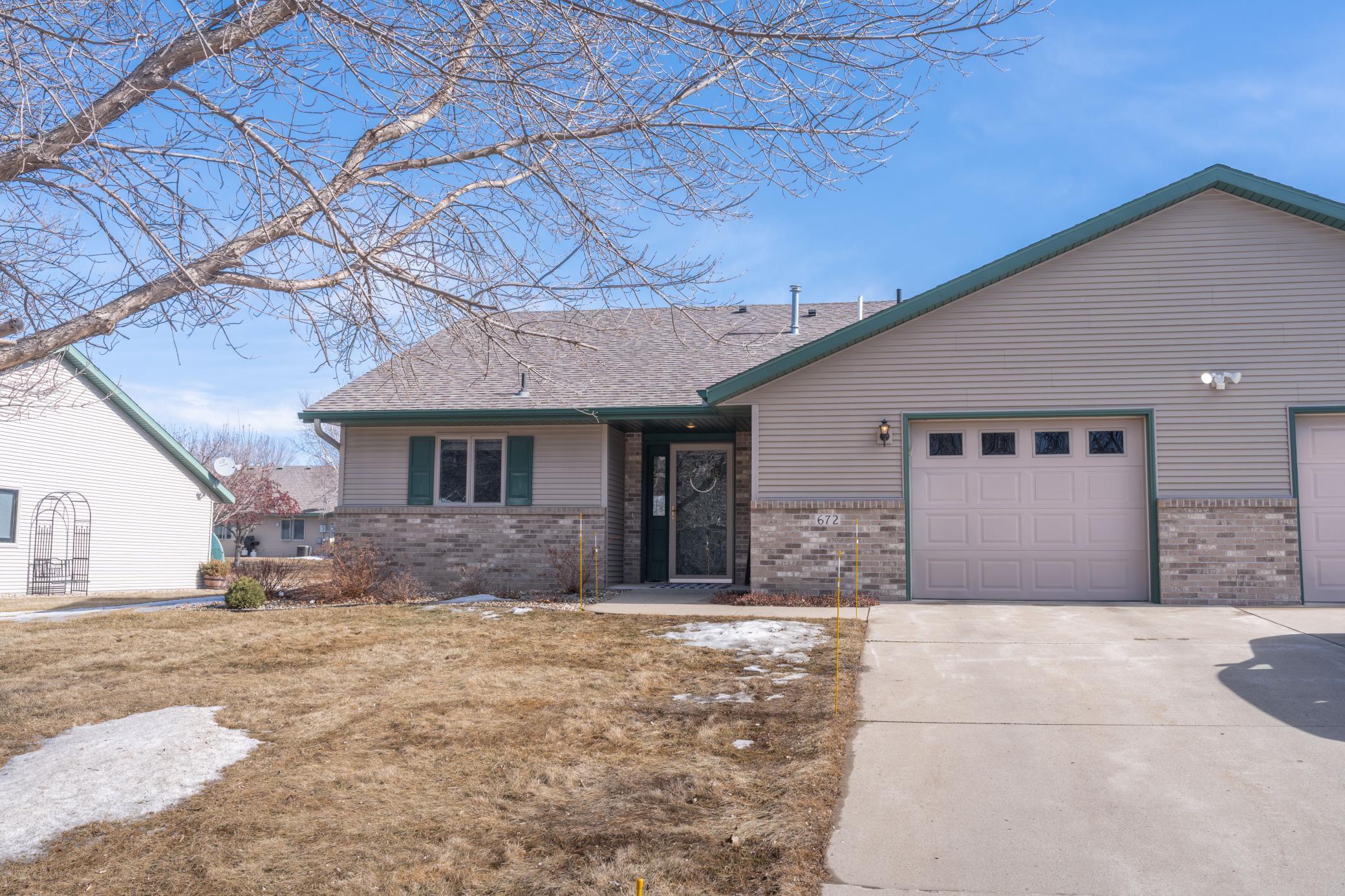 672 W River Drive, New London, Minnesota image 2