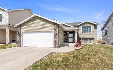 Homes For Sale - 6089 55th Avenue<br/> Cass County, Fargo, ND 58104