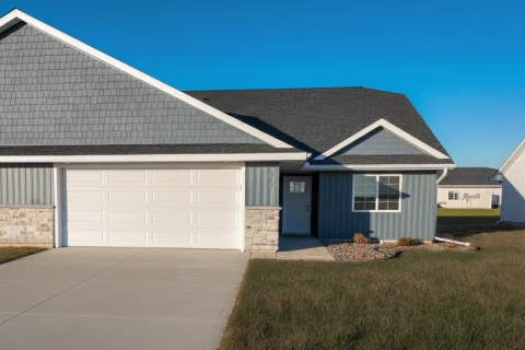 Homes For Sale - 716 South Division Street<br/> Roberts, WI 54023