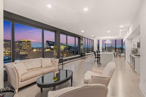Condo For Rent - 740 Portland Ave Ave<br/> Minneapolis, MN 55415