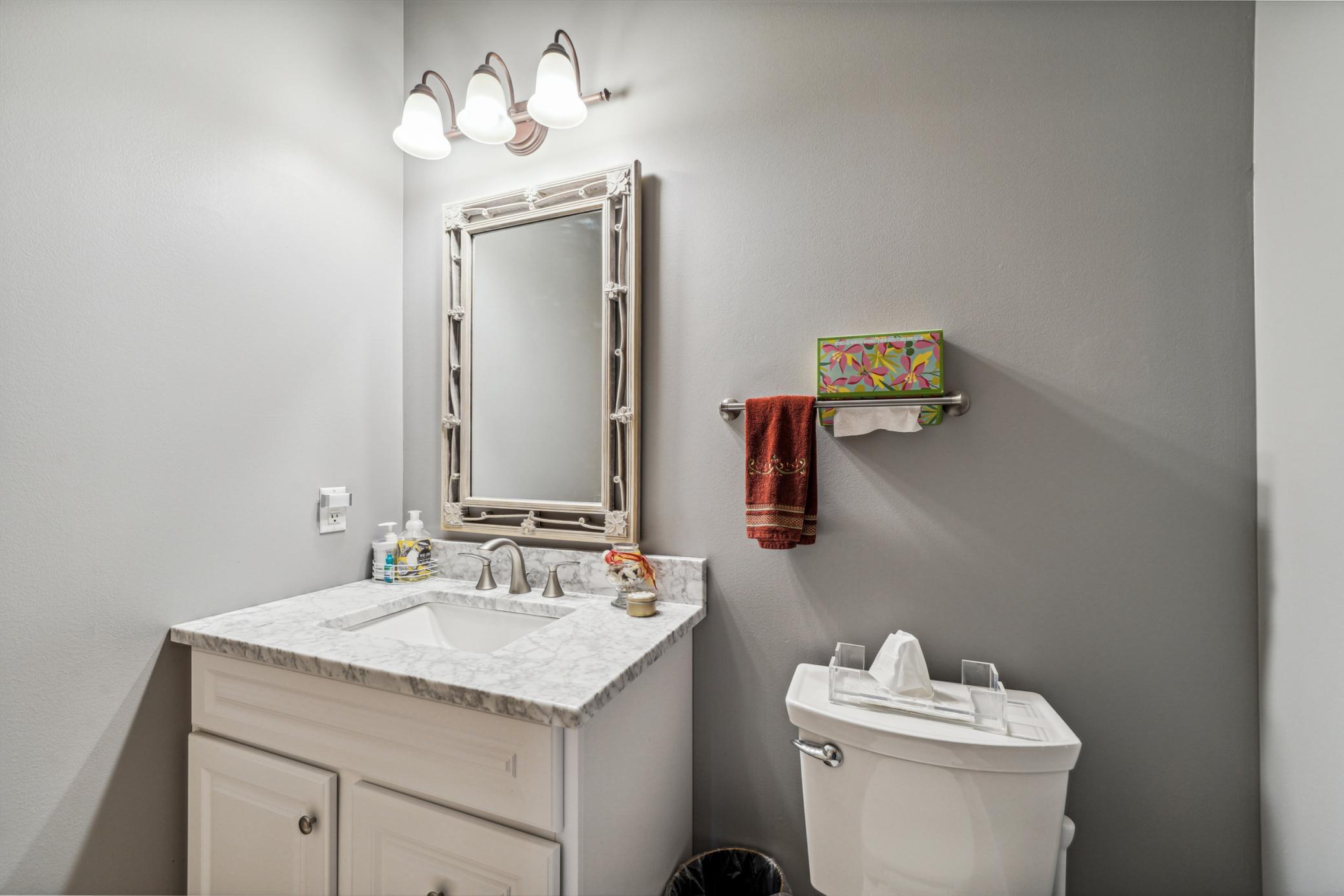 8924 Hilloway Road, Eden Prairie, Minnesota image 10