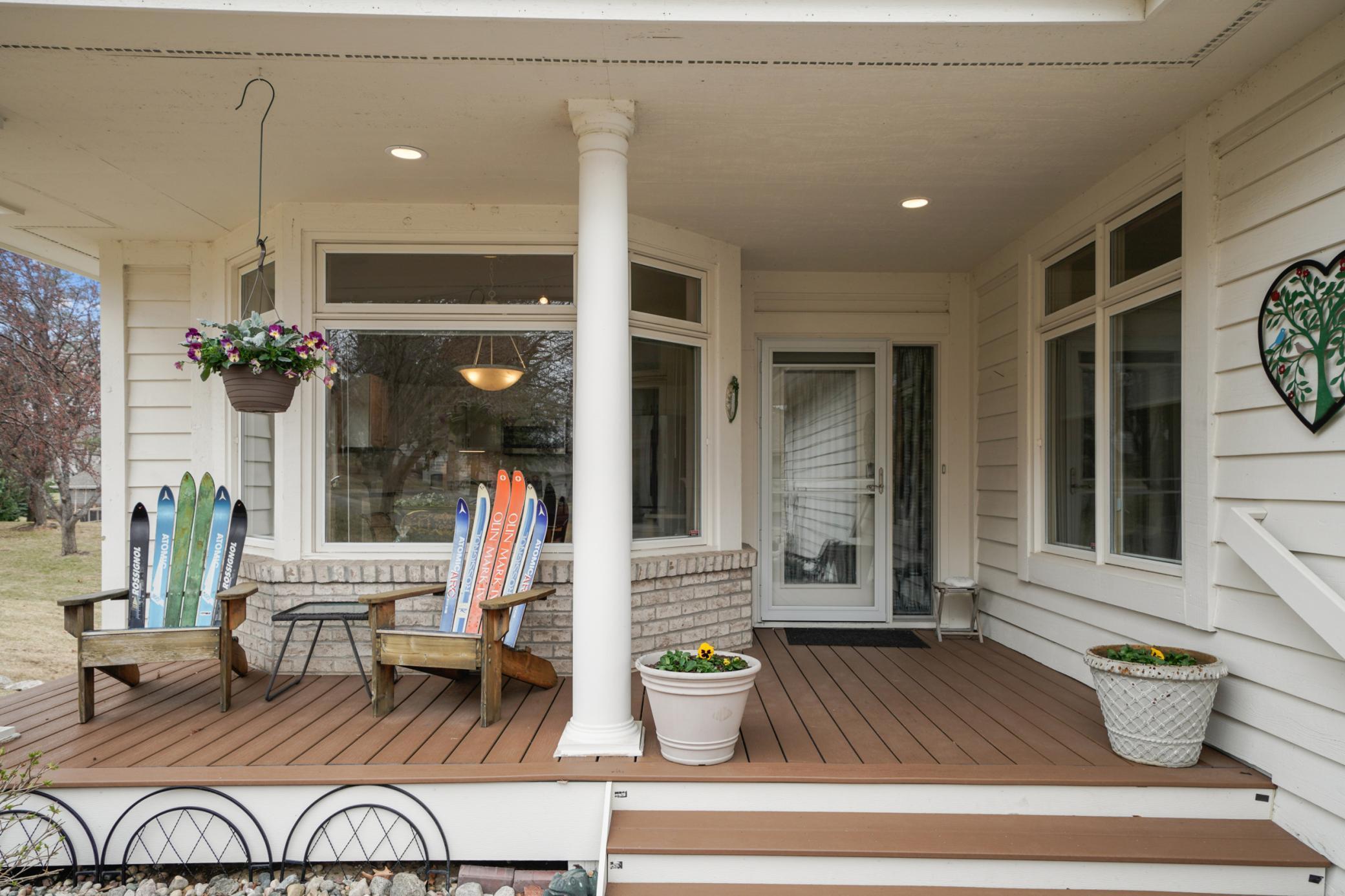 8924 Hilloway Road, Eden Prairie, Minnesota image 2