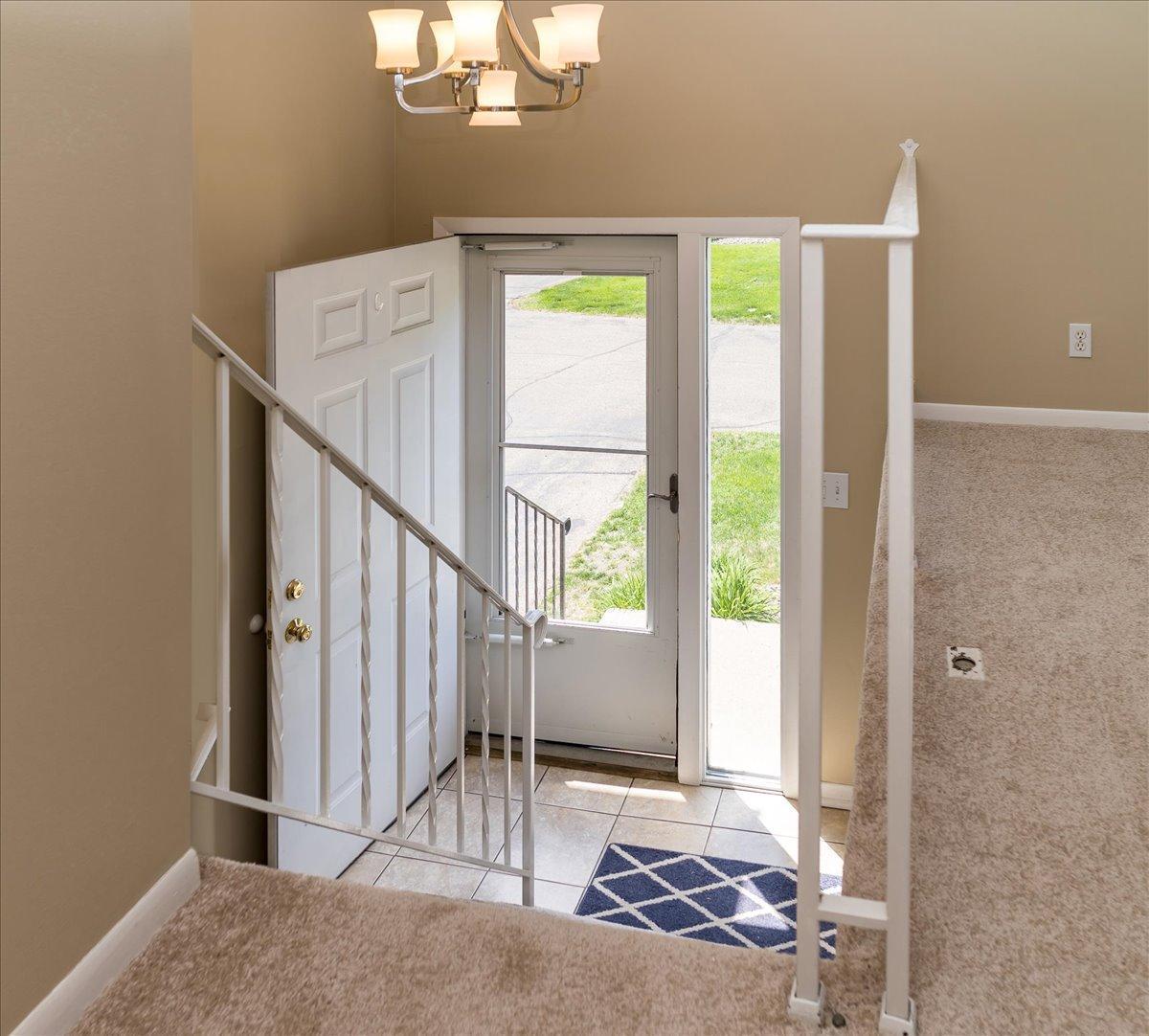10326 Balsam Lane, Eden Prairie, Minnesota image 4
