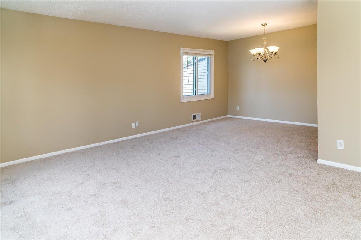 10326 Balsam Lane, Eden Prairie, Minnesota image 6