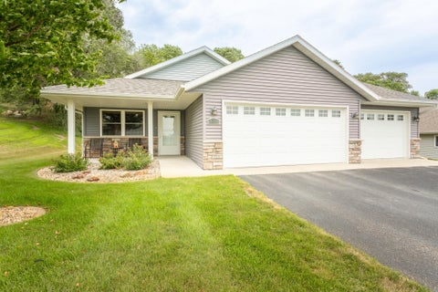 Homes For Sale - 2211 Ridgedale Drive<br/> Alexandria, MN 56308