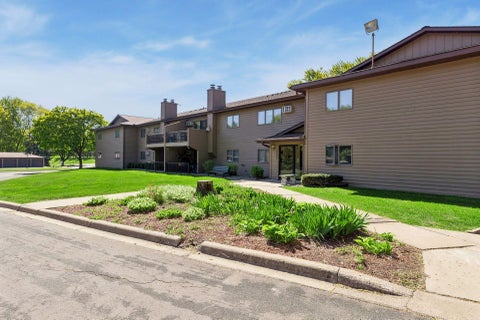 Condo For Sale - 5447 Babcock Trail<br/> Dakota County, Inver Grove Heights, MN 55077