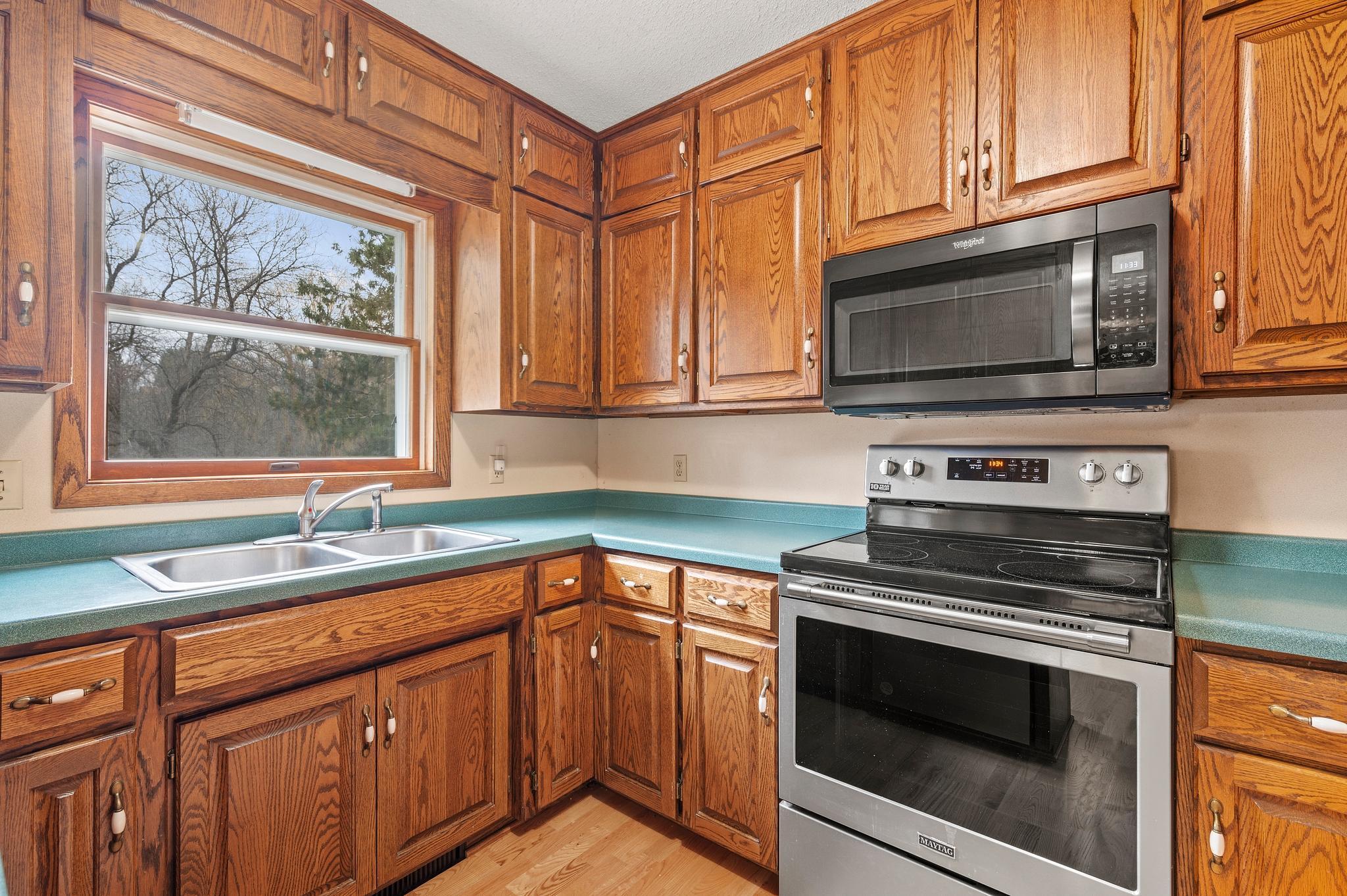 641 Parkview Drive, New Richmond, Wisconsin image 8