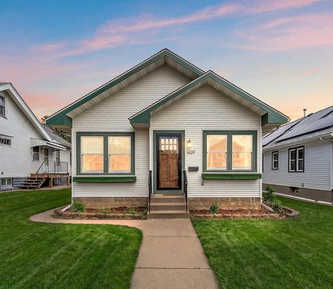 Homes For Sale - 1439 Juliet Avenue<br/> Saint Paul, MN 55105