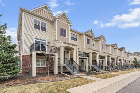 Townhouse For Sale - 8148 Magnolia Lane<br/> Maple Grove, MN 55369