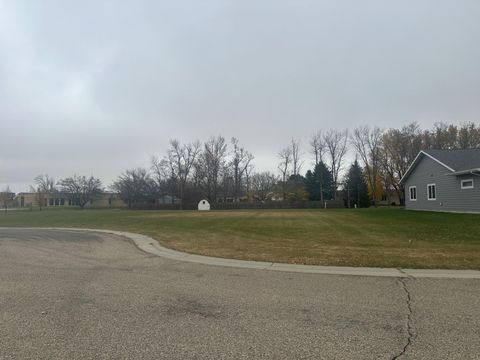 Vacant Land For Sale - 303 Mueller Drive<br/> Lincoln County, Hendricks, MN 56136