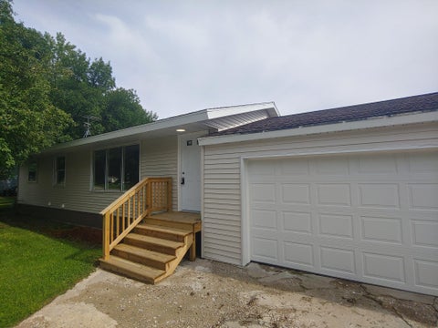 Homes For Sale - 100 2nd Street<br/> Kittson County, Hallock, MN 56728