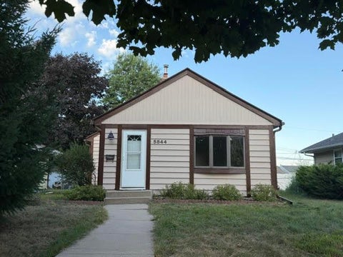 Homes For Sale - 5844 43rd Avenue<br/> Minneapolis, MN 55417
