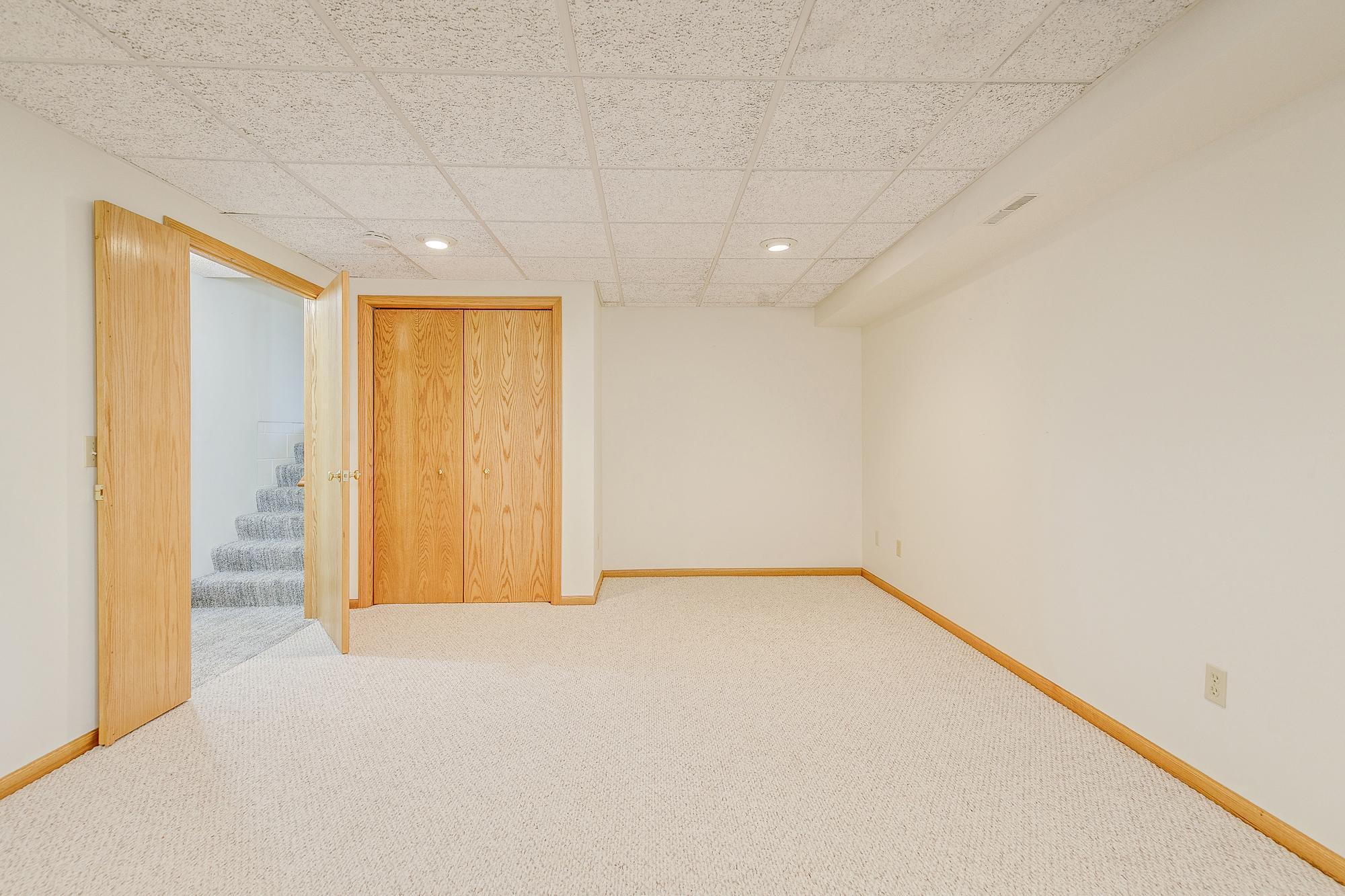 161 White Pine Road, Circle Pines, Minnesota image 33