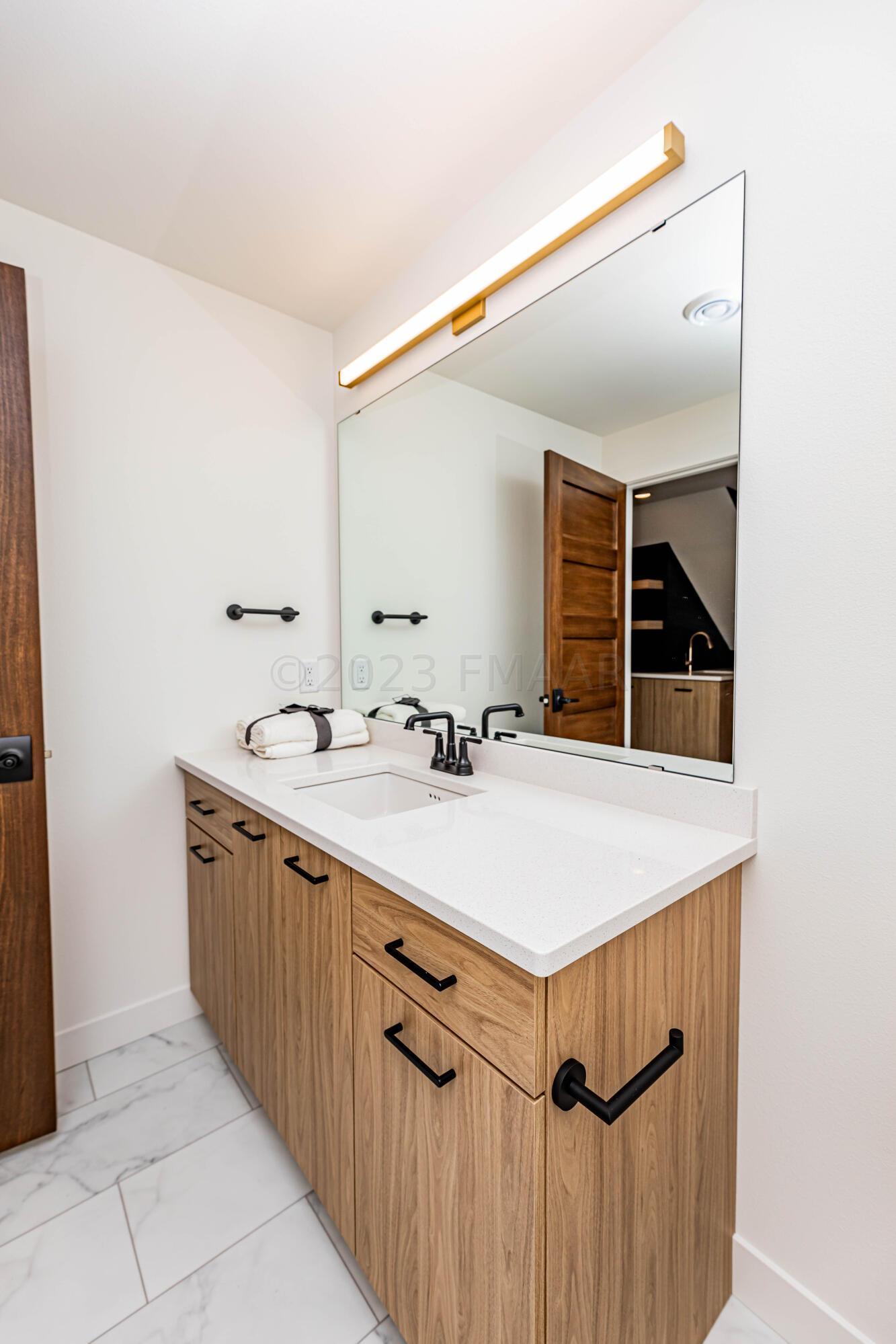 West Fargo, North Dakota 58078, United States, 5 Bedrooms Bedrooms, ,3 BathroomsBathrooms,Residential,Pending,60062