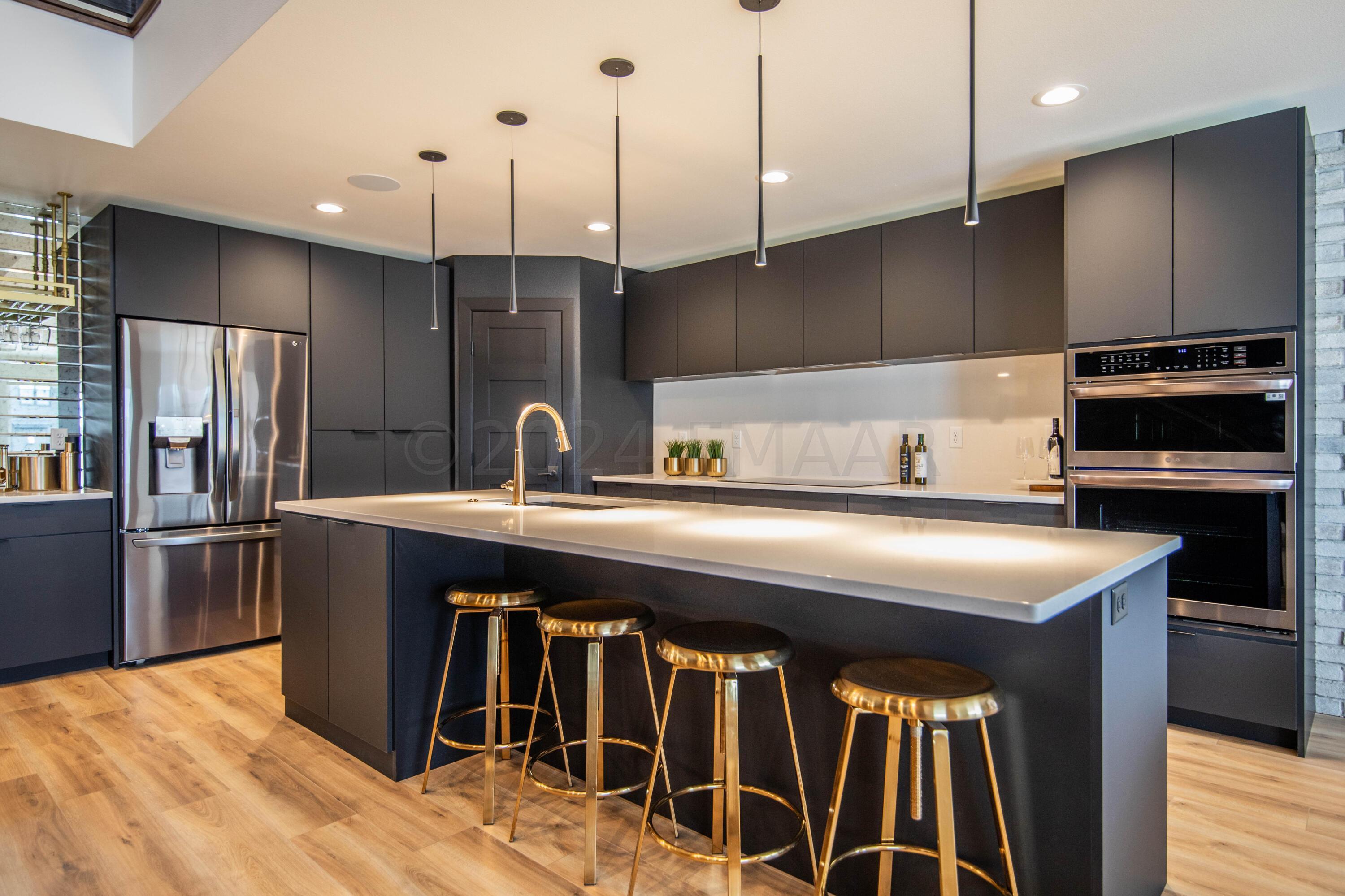 West Fargo, North Dakota 58078, United States, 5 Bedrooms Bedrooms, ,3 BathroomsBathrooms,Residential,Pending,60062