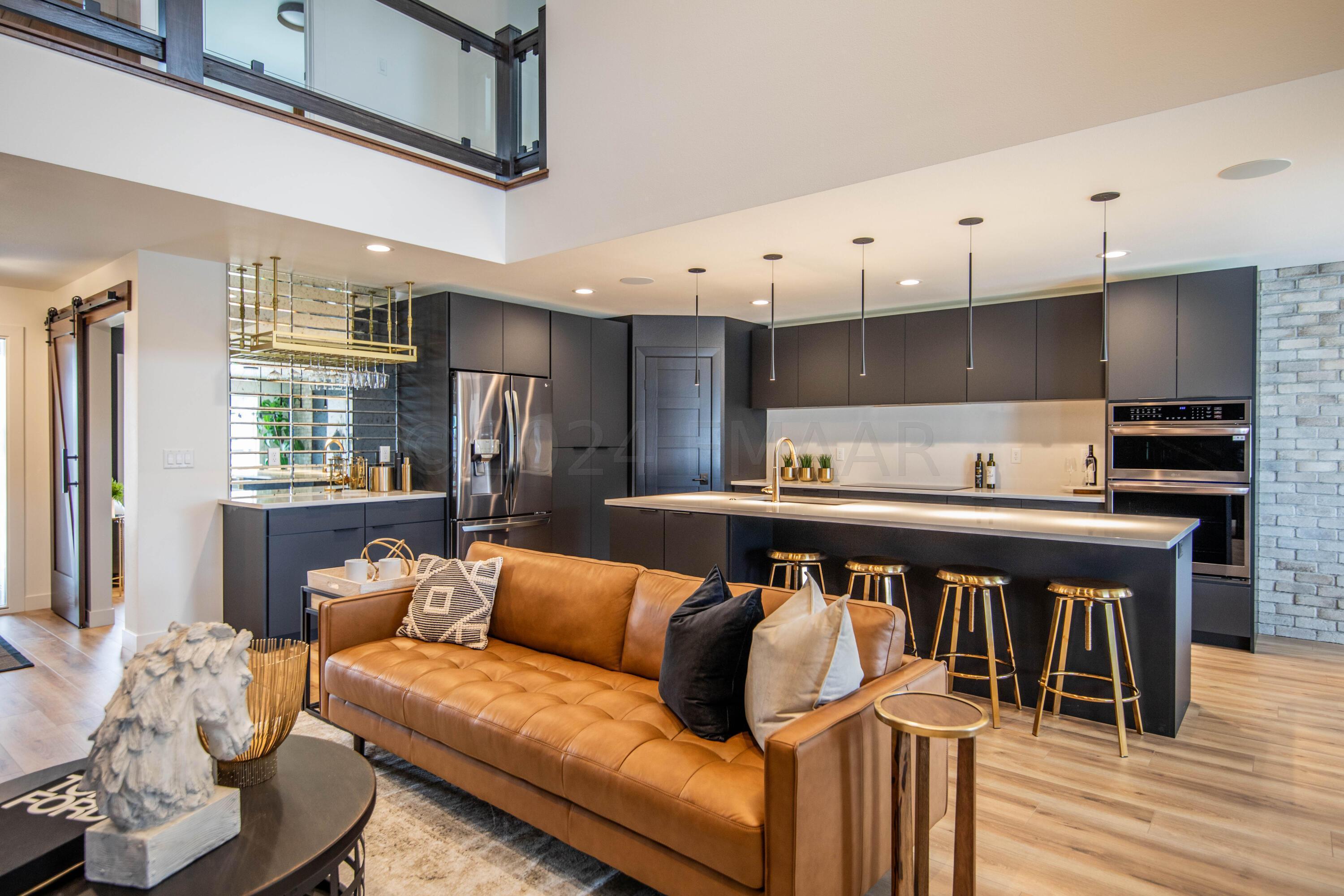 West Fargo, North Dakota 58078, United States, 5 Bedrooms Bedrooms, ,3 BathroomsBathrooms,Residential,Pending,60062