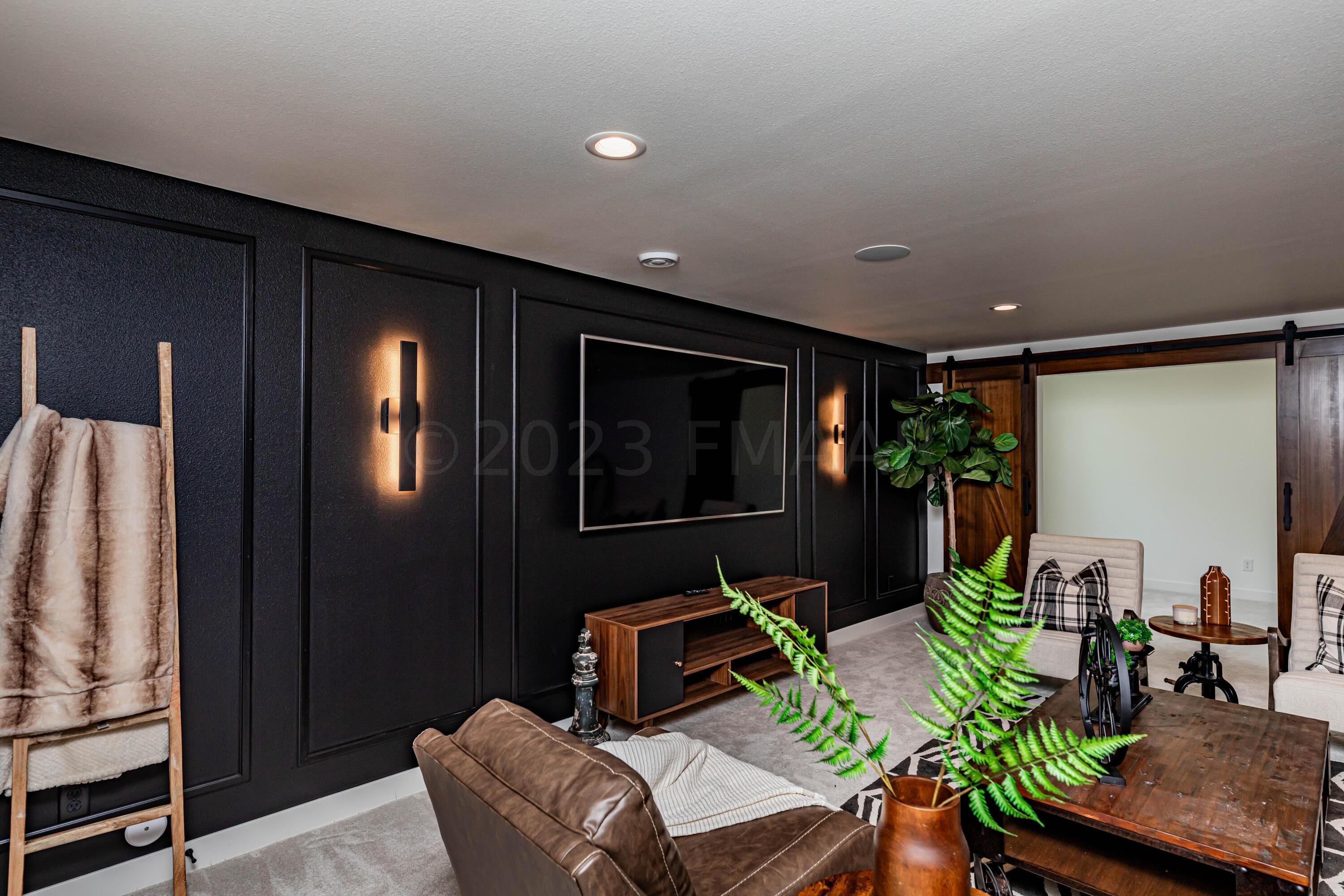 West Fargo, North Dakota 58078, United States, 5 Bedrooms Bedrooms, ,3 BathroomsBathrooms,Residential,Pending,60062