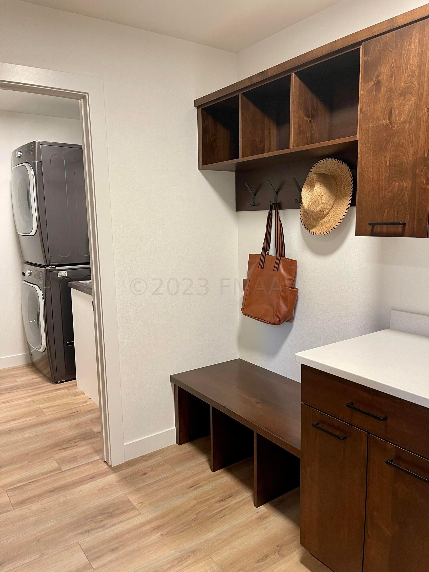 West Fargo, North Dakota 58078, United States, 5 Bedrooms Bedrooms, ,3 BathroomsBathrooms,Residential,Pending,60062