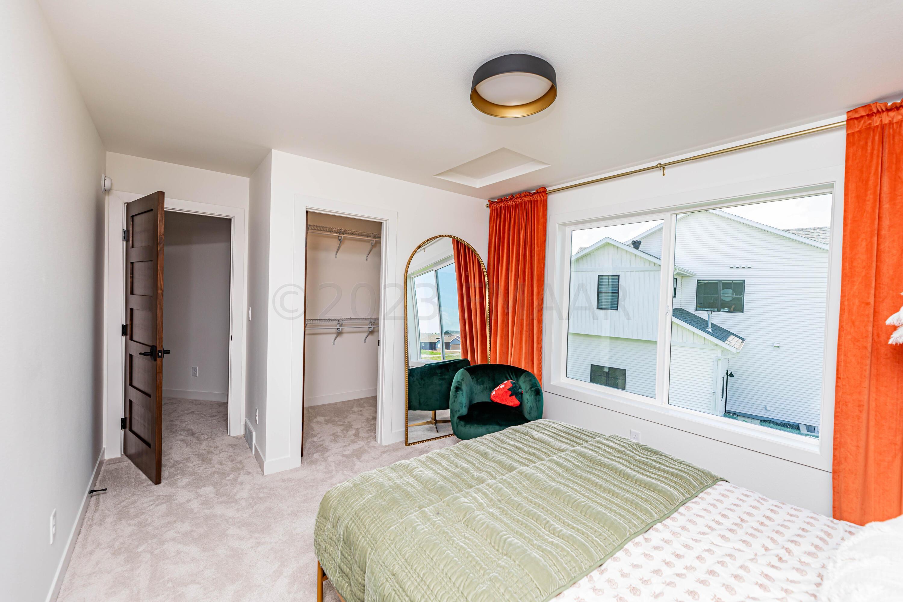 West Fargo, North Dakota 58078, United States, 5 Bedrooms Bedrooms, ,3 BathroomsBathrooms,Residential,Pending,60062