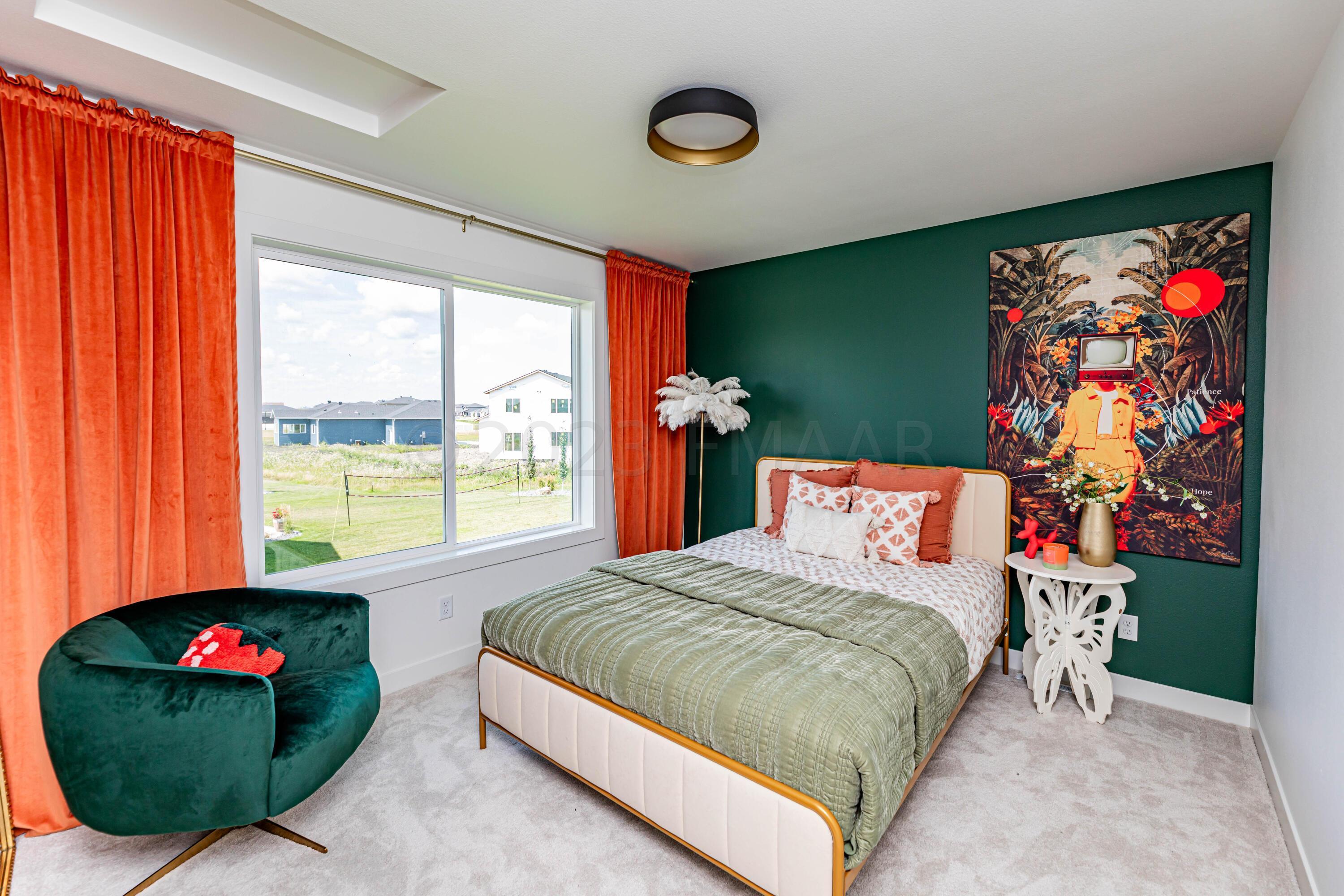 West Fargo, North Dakota 58078, United States, 5 Bedrooms Bedrooms, ,3 BathroomsBathrooms,Residential,Pending,60062