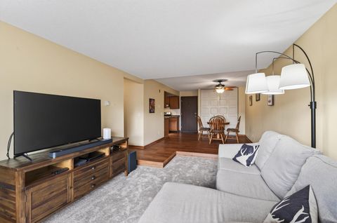 Condo For Sale - 1601 N Innsbruck Drive<br/> Anoka County, Minneapolis, MN 55432