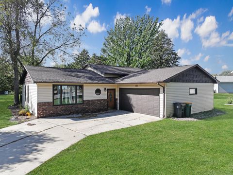 Homes For Sale - 101 Parkview Drive<br/> Lake Benton, MN 56149