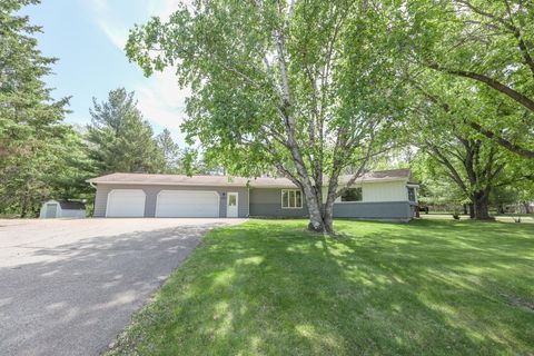 Homes For Sale - 1202 Ridgeview Terrace<br/> Douglas County, Alexandria, MN 56308