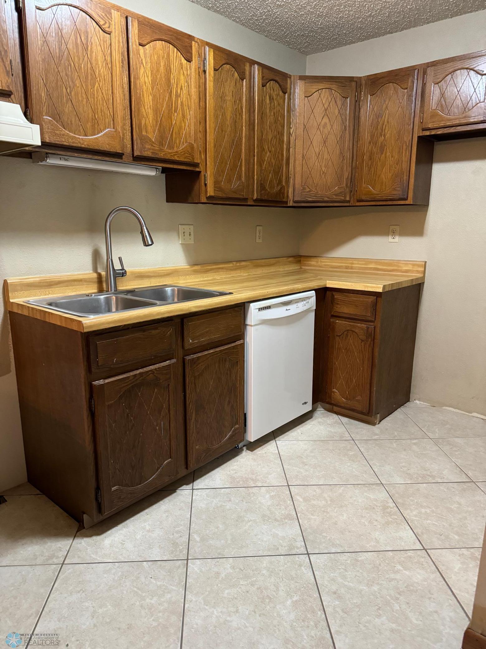 Fargo, North Dakota 58103, United States, 2 Bedrooms Bedrooms, ,1 BathroomBathrooms,Residential,Active,55106