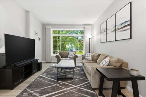 Townhouse For Sale - 10512 8th Avenue<br/> Minneapolis, MN 55441