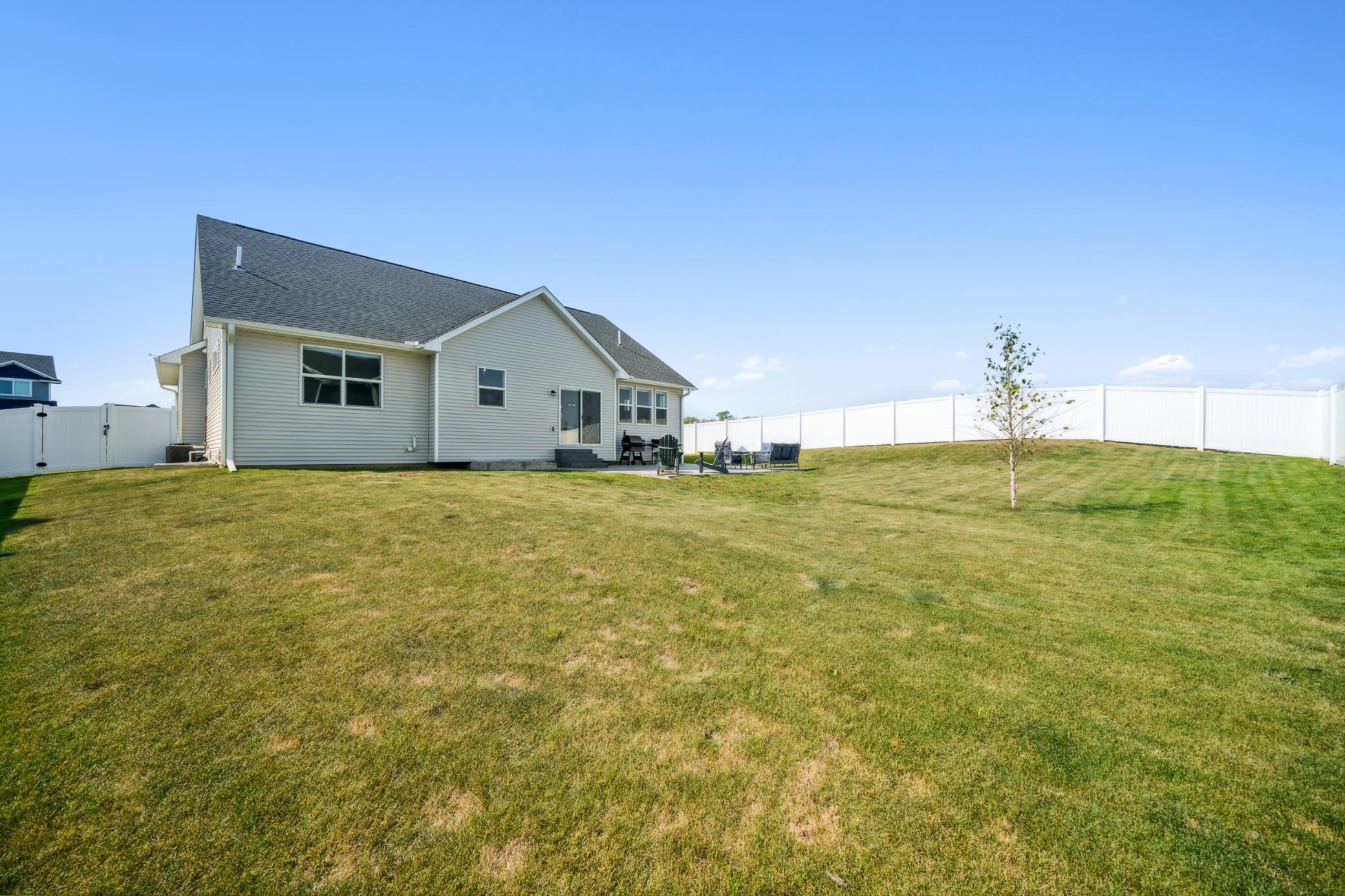 18528 Hexham Lane, Lakeville, Minnesota image 16