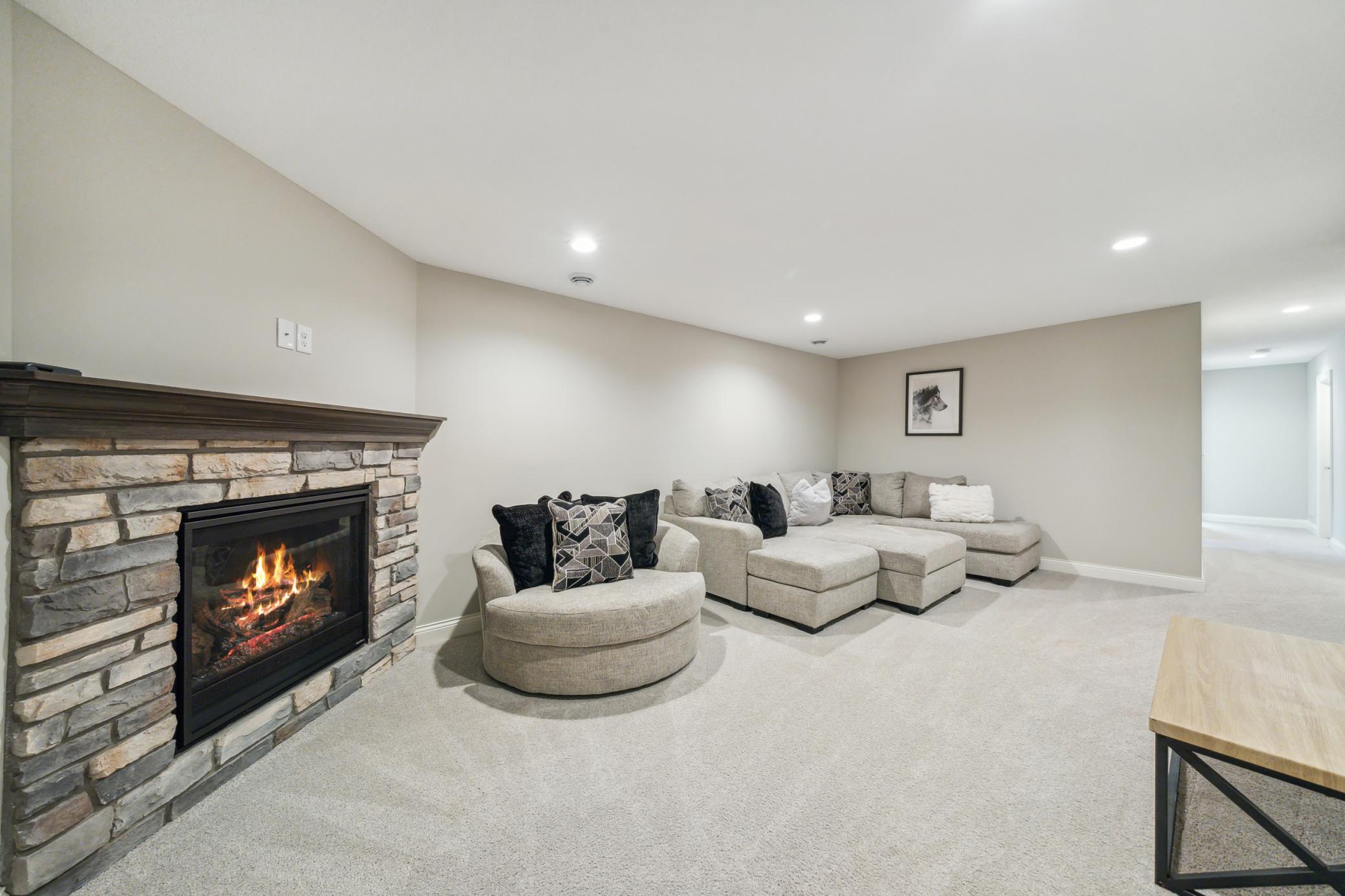 18528 Hexham Lane, Lakeville, Minnesota image 12