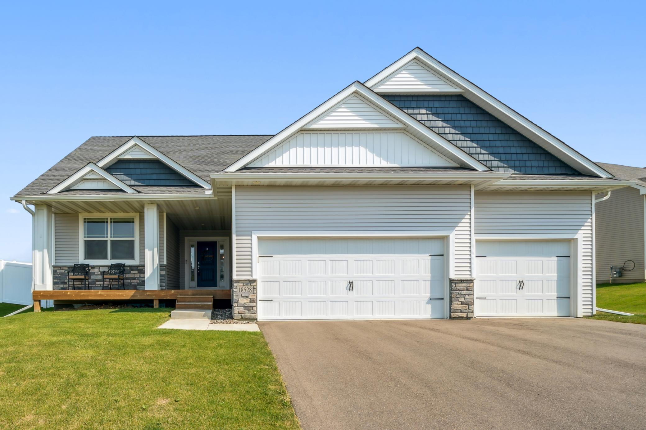 18528 Hexham Lane, Lakeville, Minnesota image 1