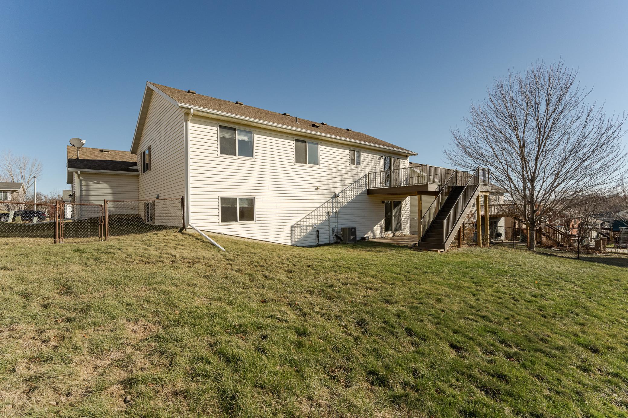 4512 Manor Park Drive, Rochester, Minnesota image 3