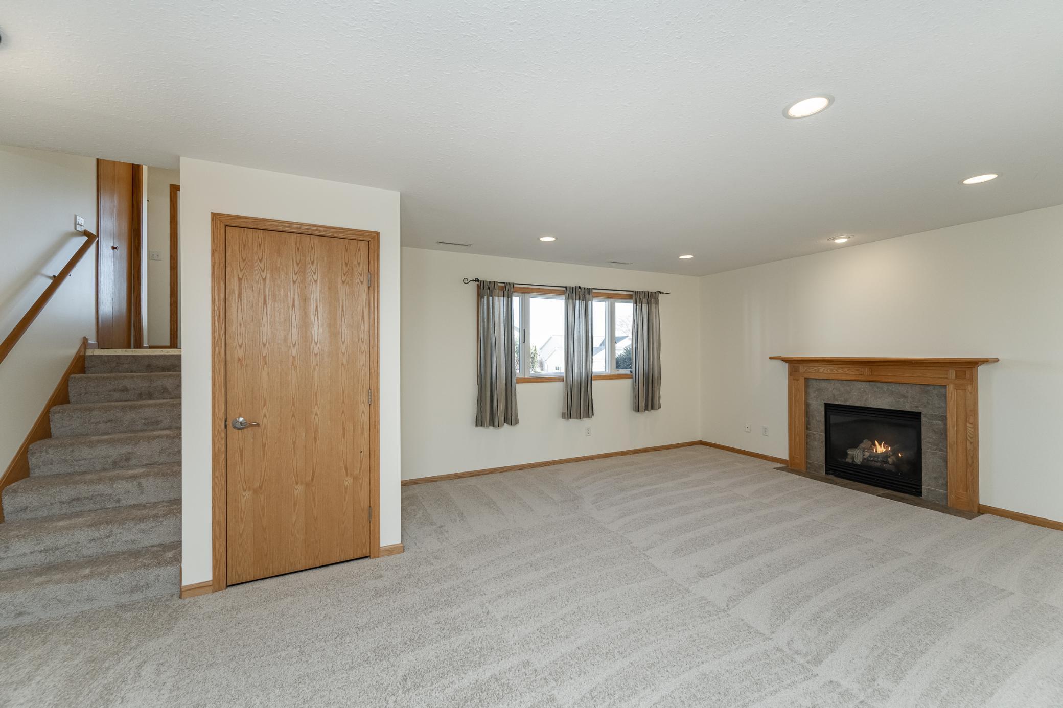 4512 Manor Park Drive, Rochester, Minnesota image 18