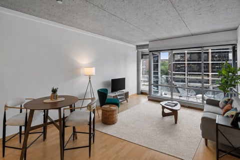 Condo For Sale - 45 University Avenue<br/> Minneapolis, MN 55414
