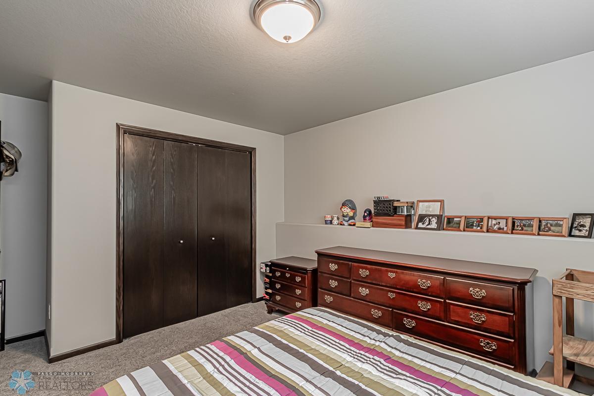 Moorhead, Minnesota 56560, United States, 4 Bedrooms Bedrooms, ,2 BathroomsBathrooms,Residential,Pending,55130