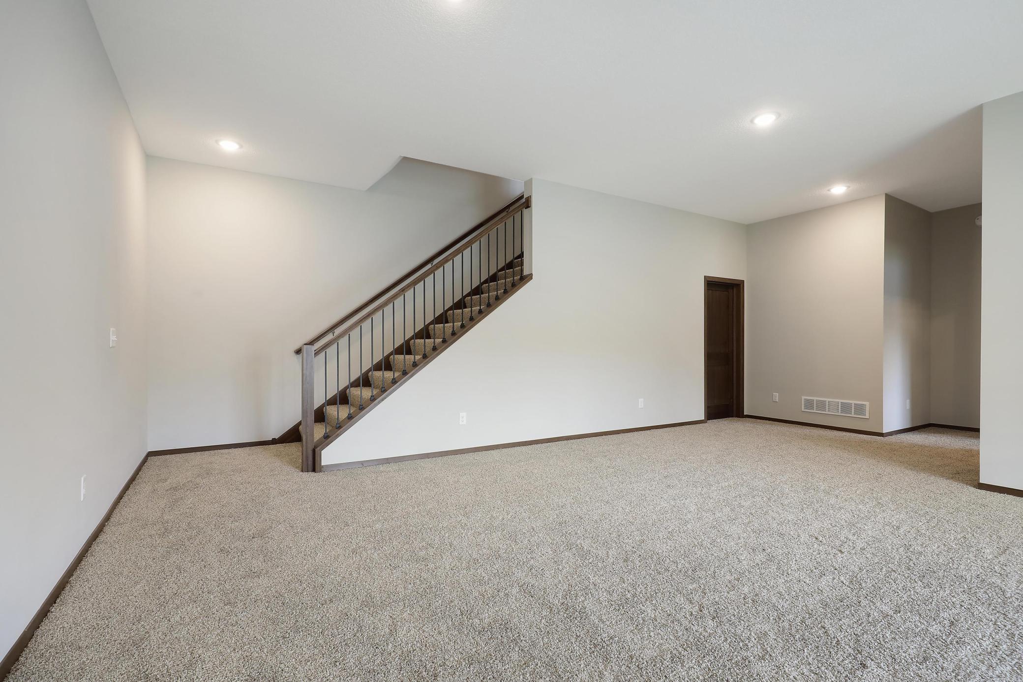6958 Bovey Trail, Inver Grove Heights, Minnesota image 23