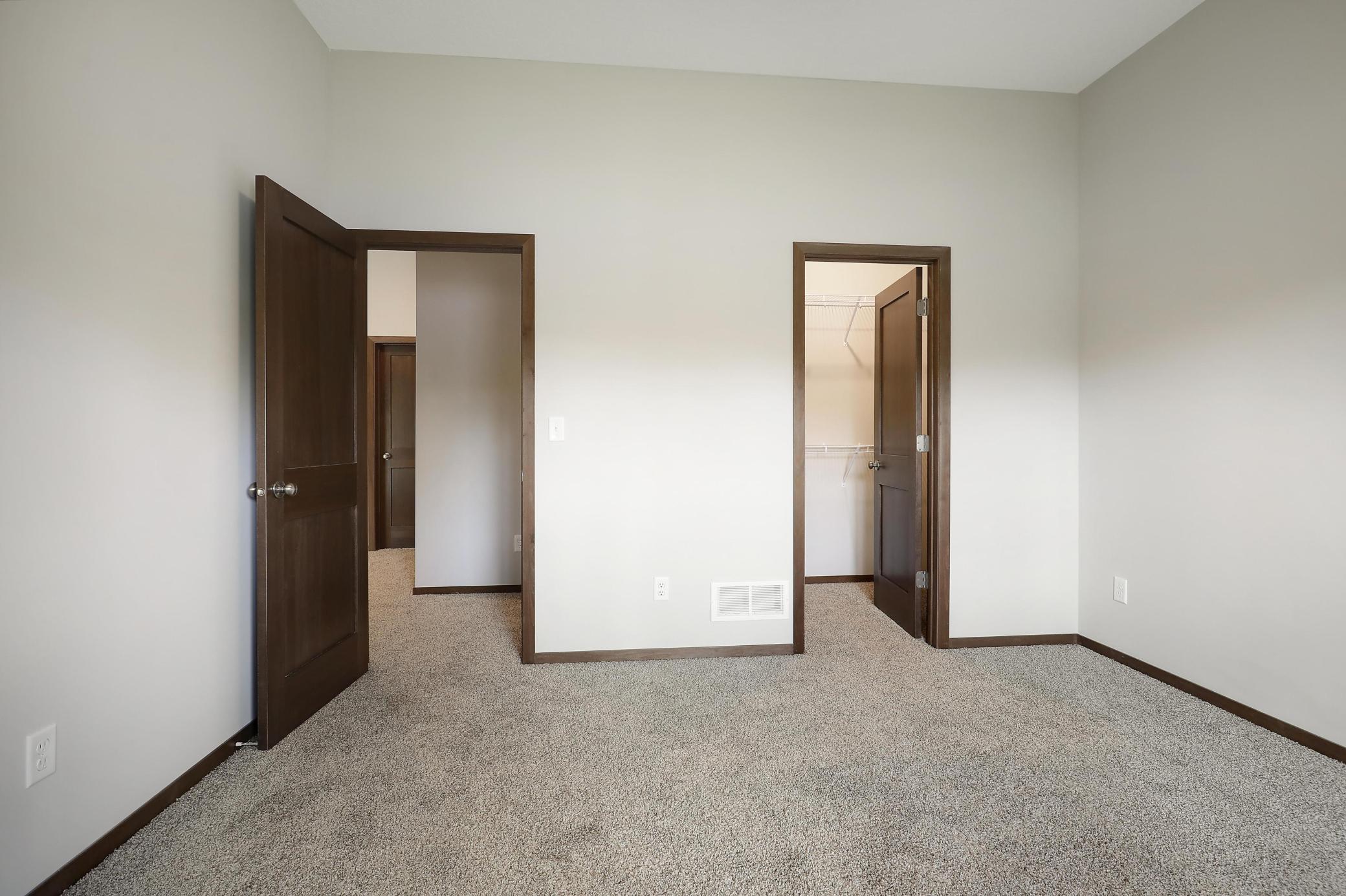 6958 Bovey Trail, Inver Grove Heights, Minnesota image 32
