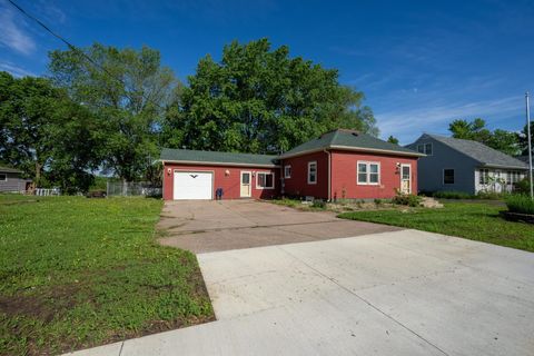 Homes For Sale - 610 N 4th Street<br/> Le Sueur, MN 56058