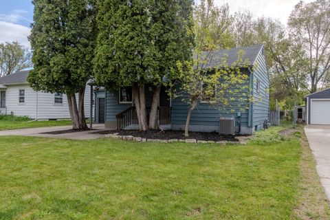 Homes For Sale - 1521 13 1/2 Street<br/> Fargo, ND 58103