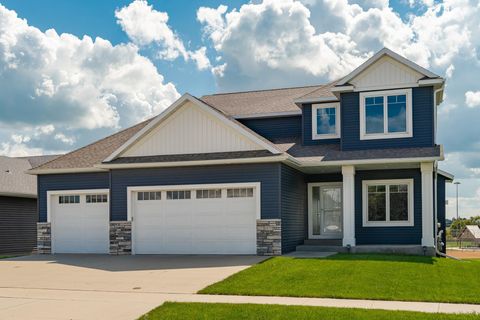 Homes For Sale - 1470 4th Street<br/> Byron, MN 55920