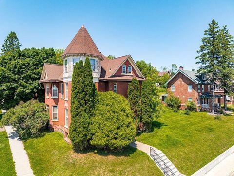 Multifamily For Sale - 1801 E 4th Street<br/> Saint Louis County, Duluth, MN 55812