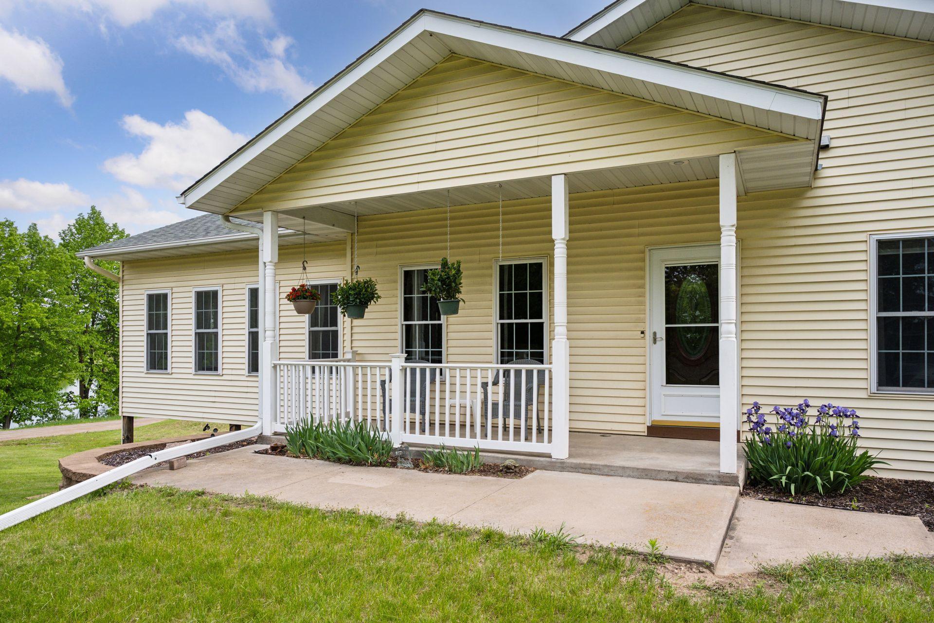 39937 Buchanan Street, Stanchfield, Minnesota image 1