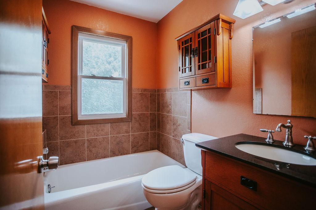 3306 11th Street, Austin, Minnesota image 45