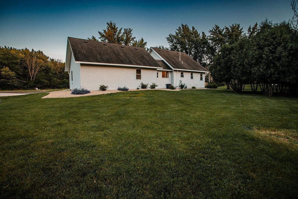 3306 11th Street, Austin, Minnesota image 8
