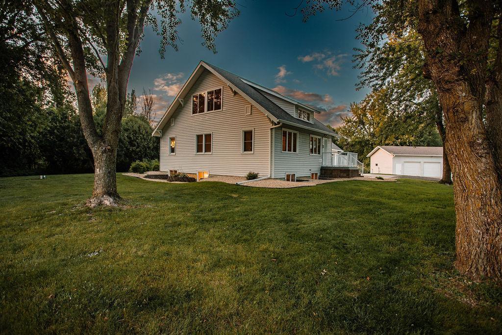 3306 11th Street, Austin, Minnesota image 12