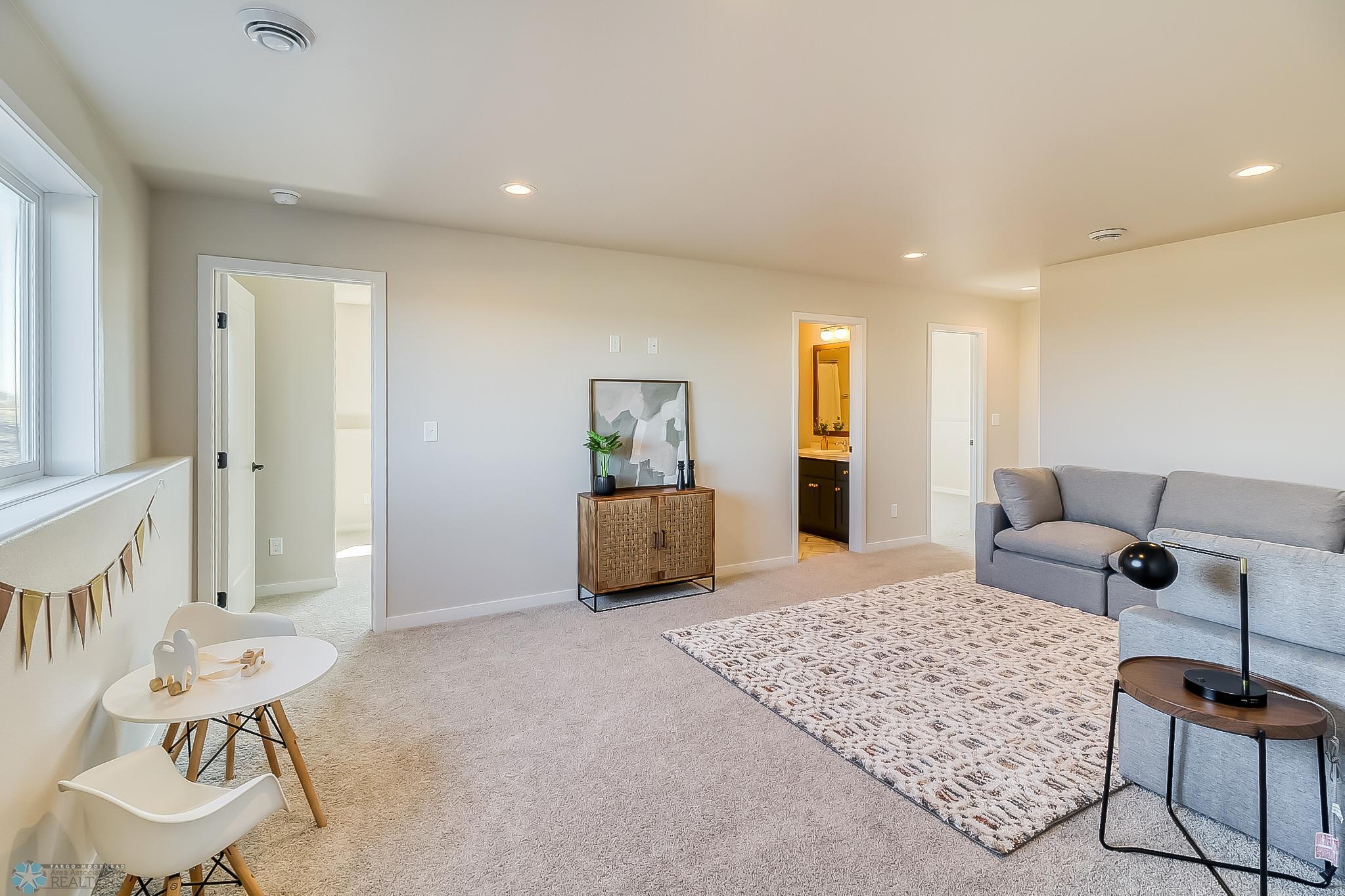 6662 Belding Drive, Fargo, North Dakota image 23