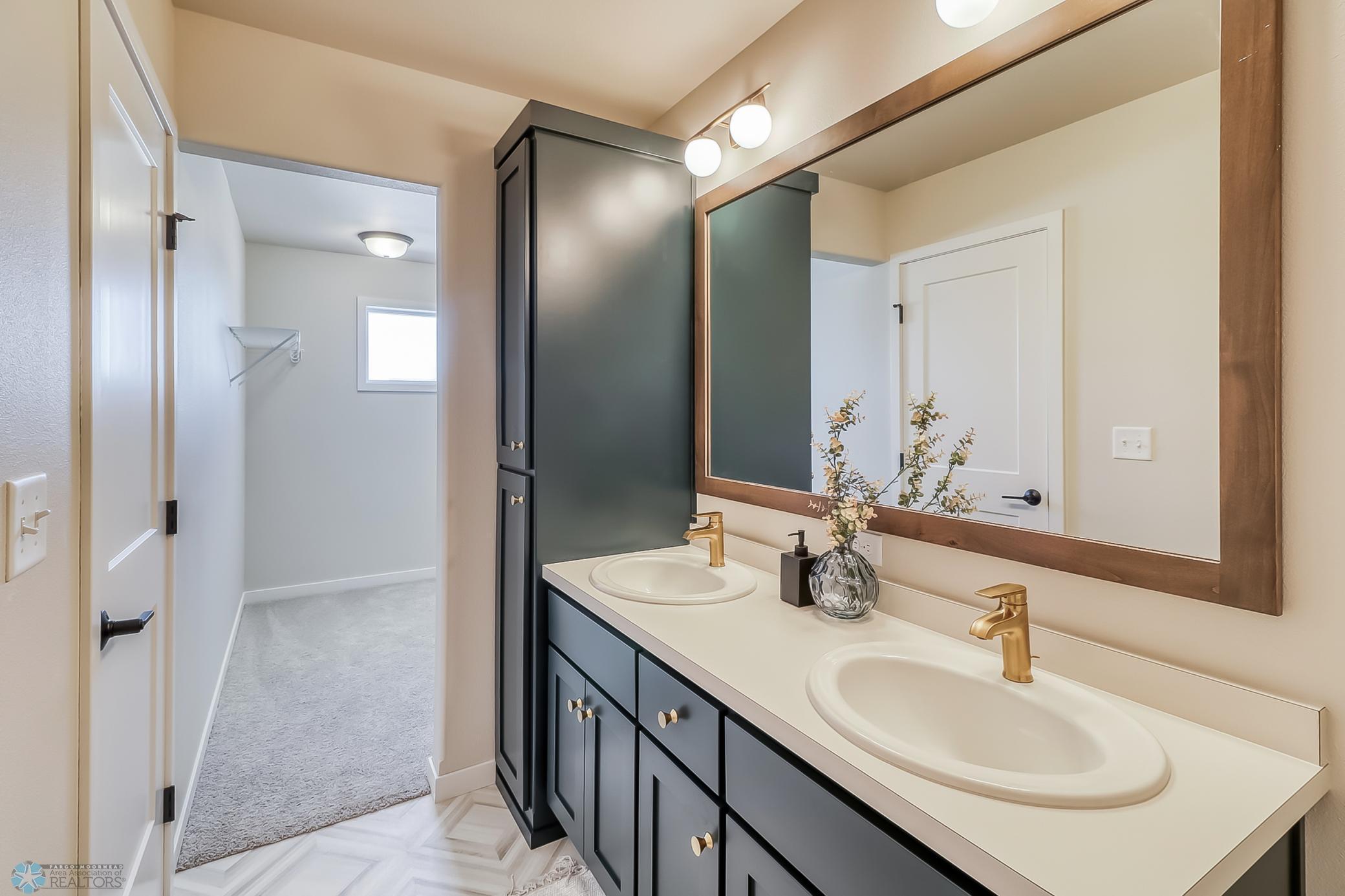 6662 Belding Drive, Fargo, North Dakota image 19