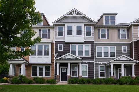 Townhouse For Sale - 533 Satori Way<br/> Carver County, Chaska, MN 55318