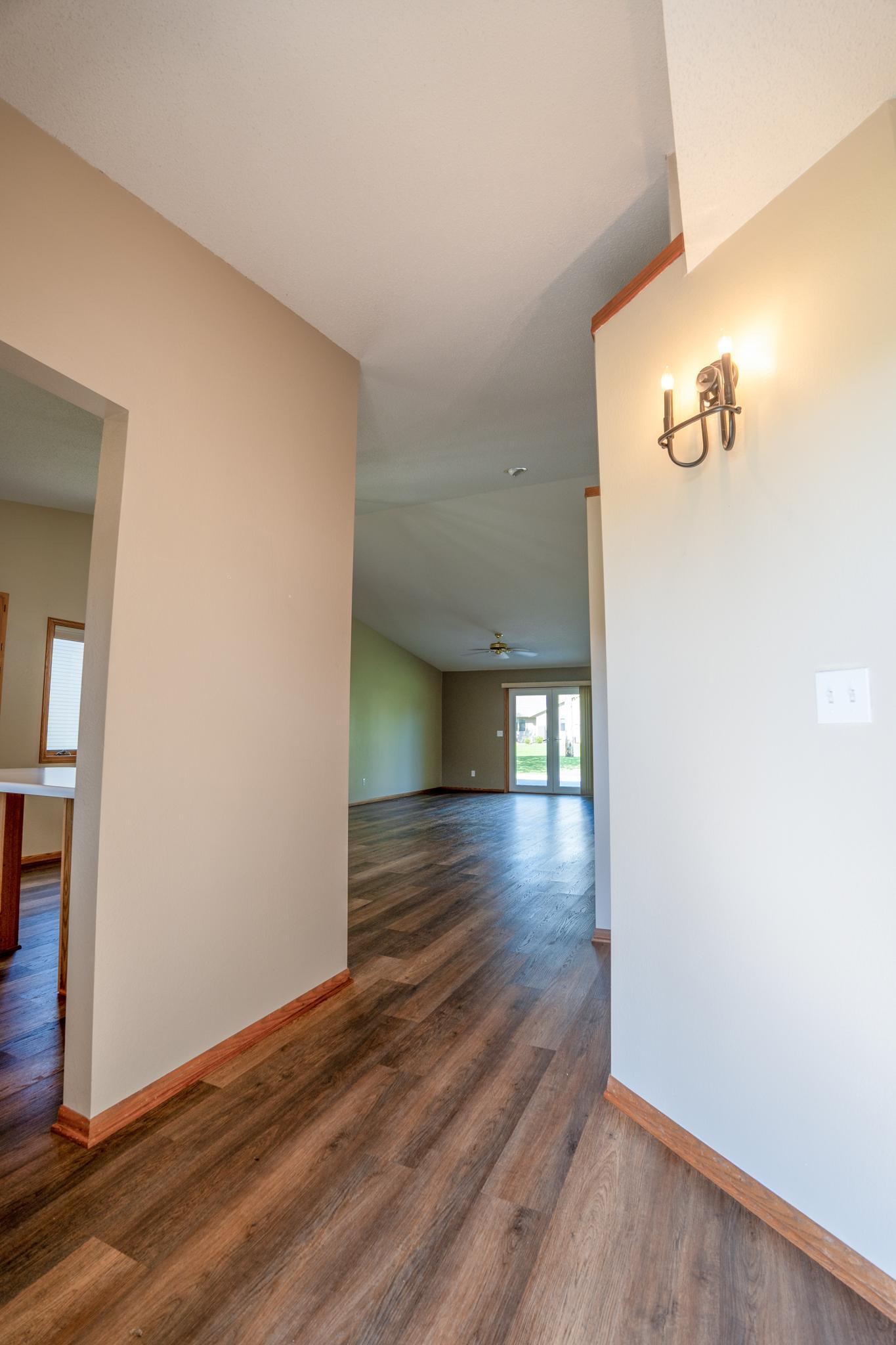 2606 9th Street, Willmar, Minnesota image 3